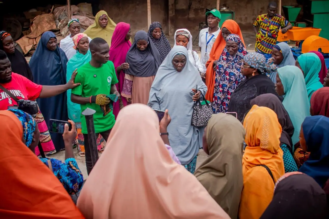 Women entrepreneurs packaging finished products